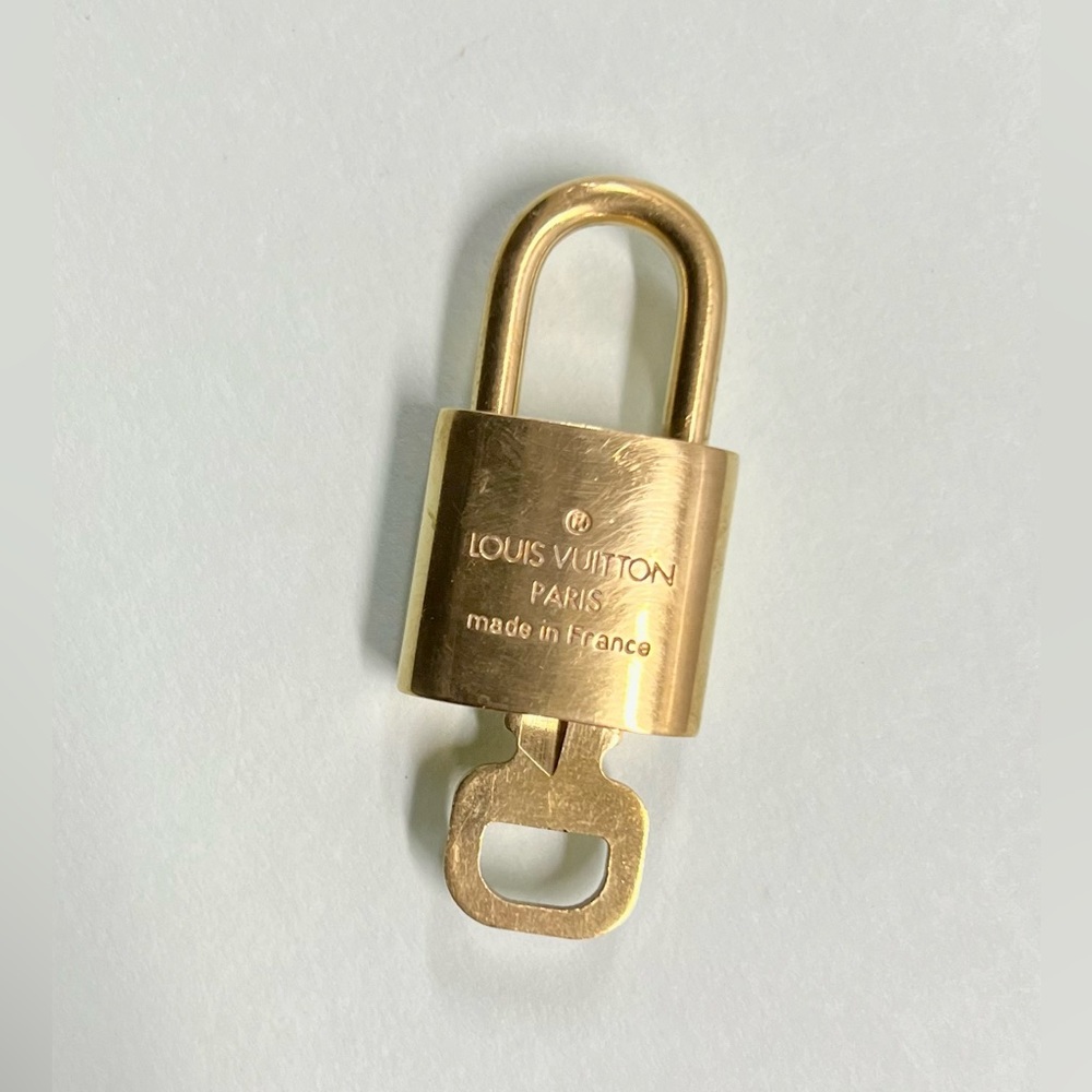 Louis Vuitton Lock and Key #313 LV Designer - Picture 5 of 5